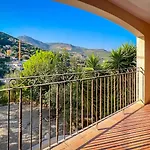 Holiday home Maison Lefleur - Avec Piscine Sur Les Hauteurs De